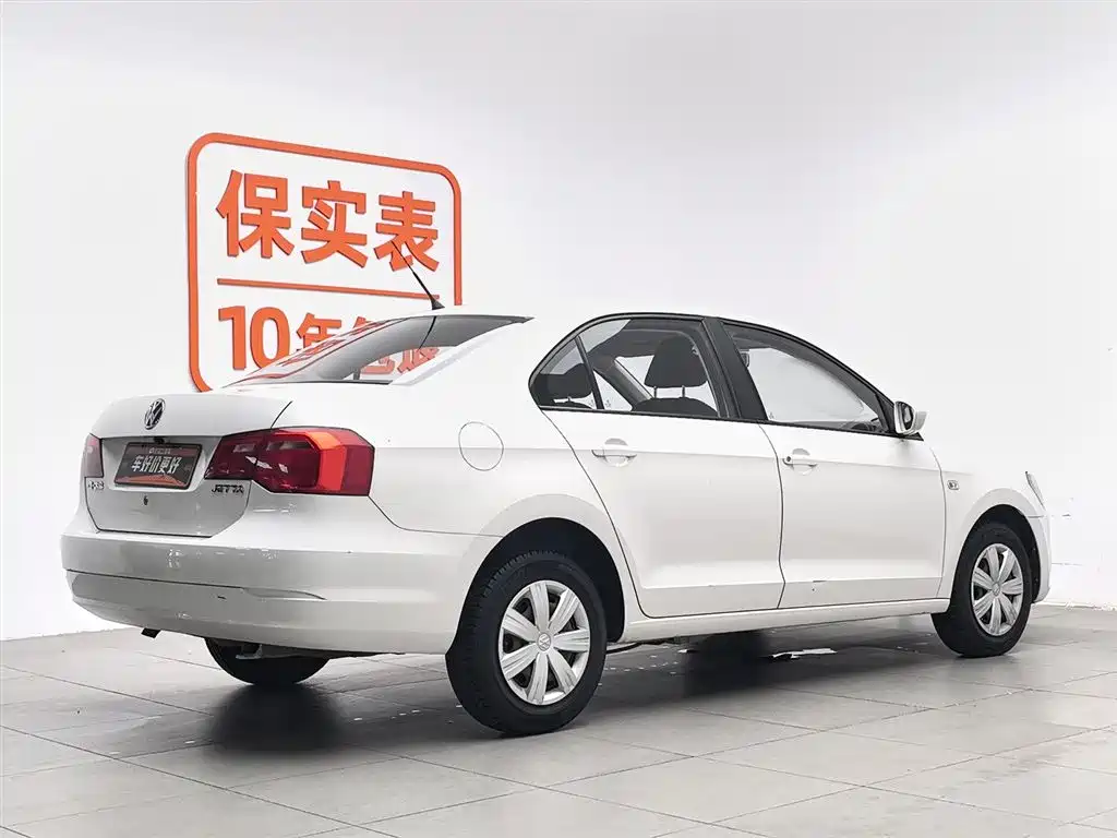 Volkswagen Jetta 2015 1.6L MT Fashion