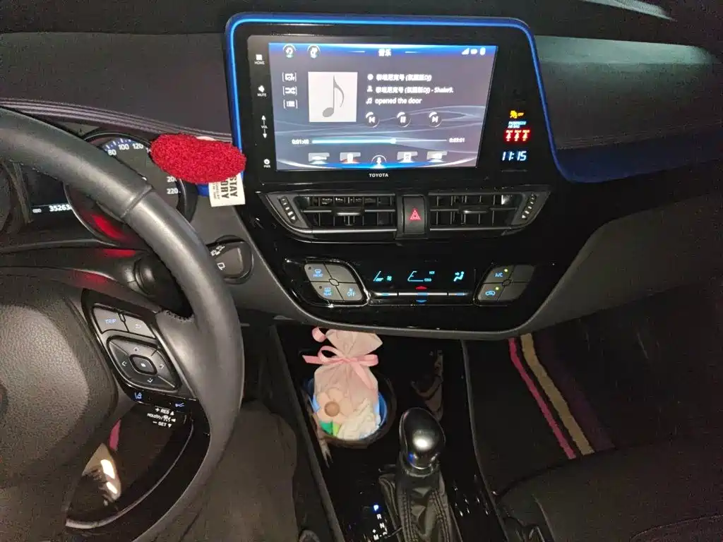 Toyota IZOA — миниатюра 9