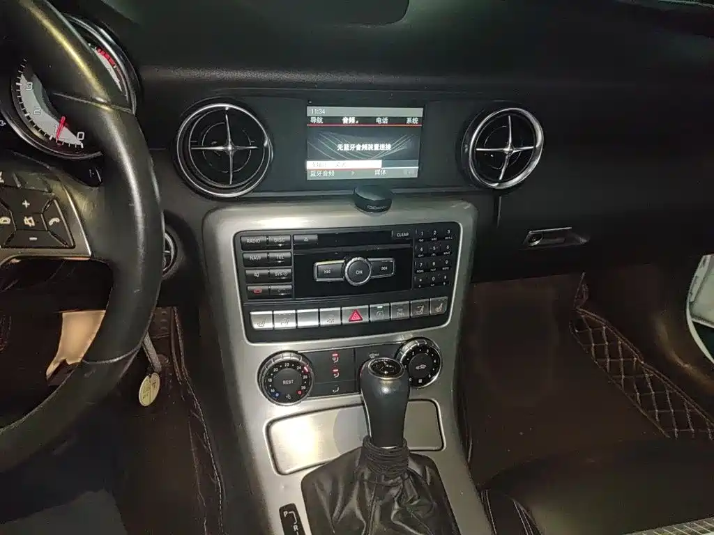 Mercedes-Benz SLK-Class — миниатюра 6