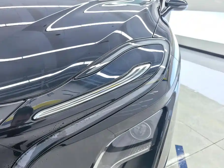 Hongqi E-QM5 2024 500km