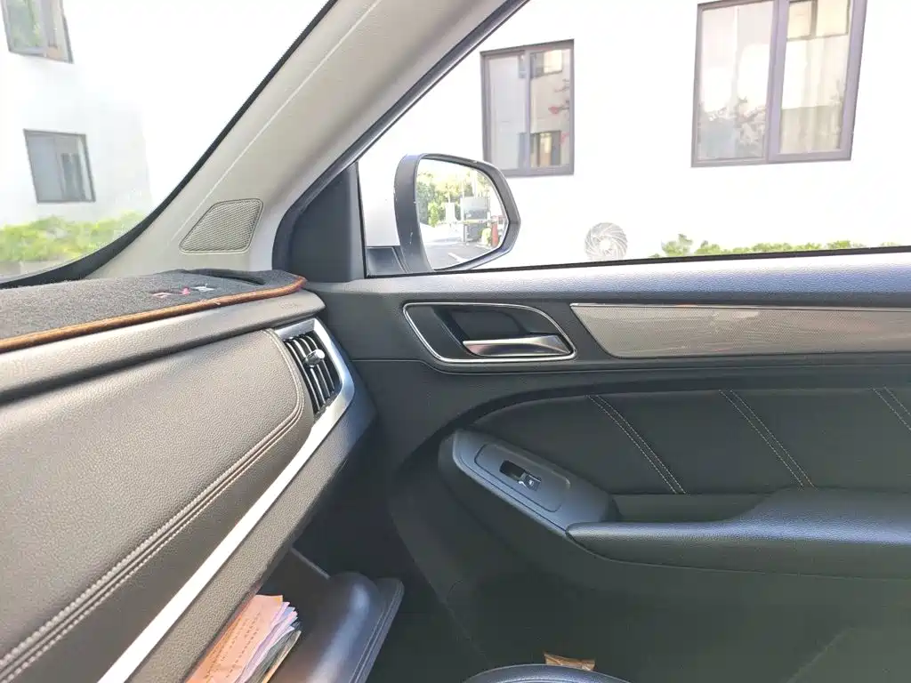 Roewe RX5 — миниатюра 18