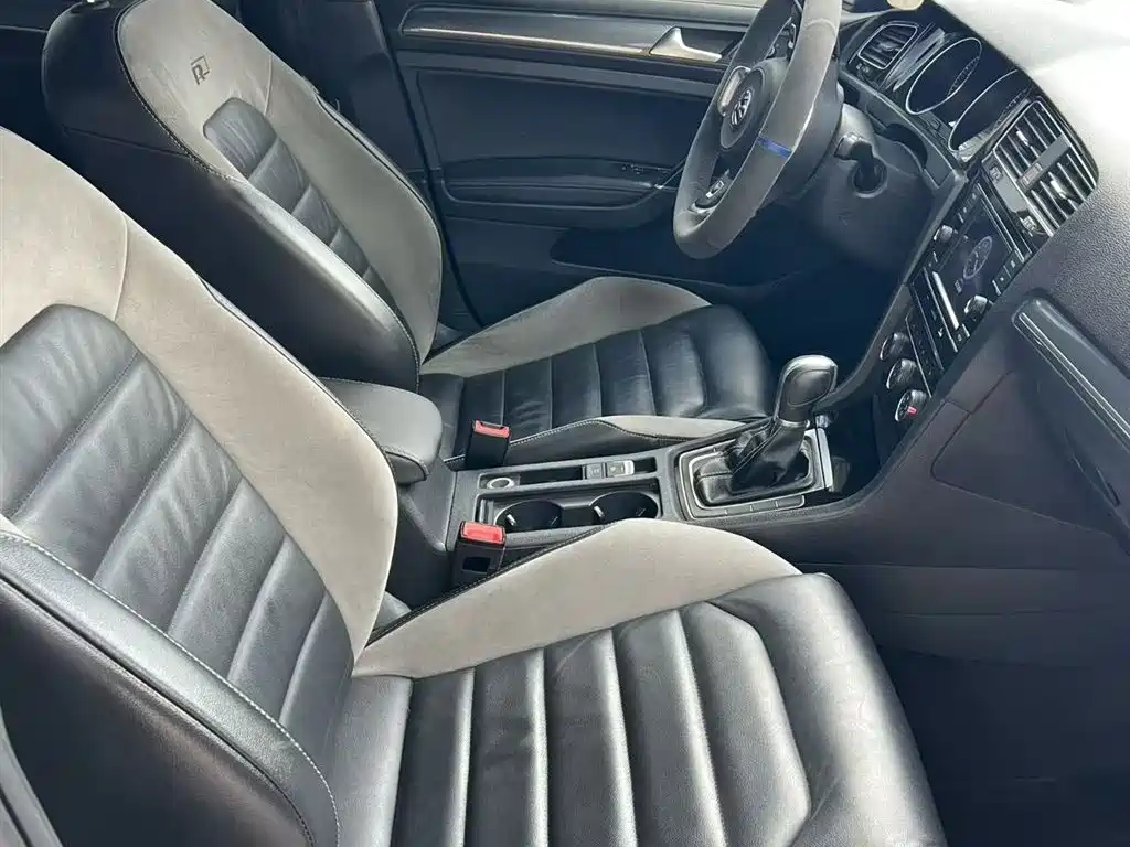 Volkswagen Golf 2018 280TSI AT Flagship