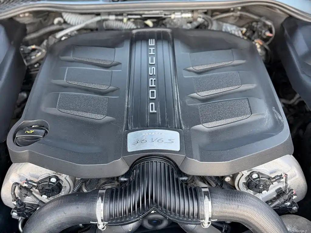 Porsche Cayenne — миниатюра 7