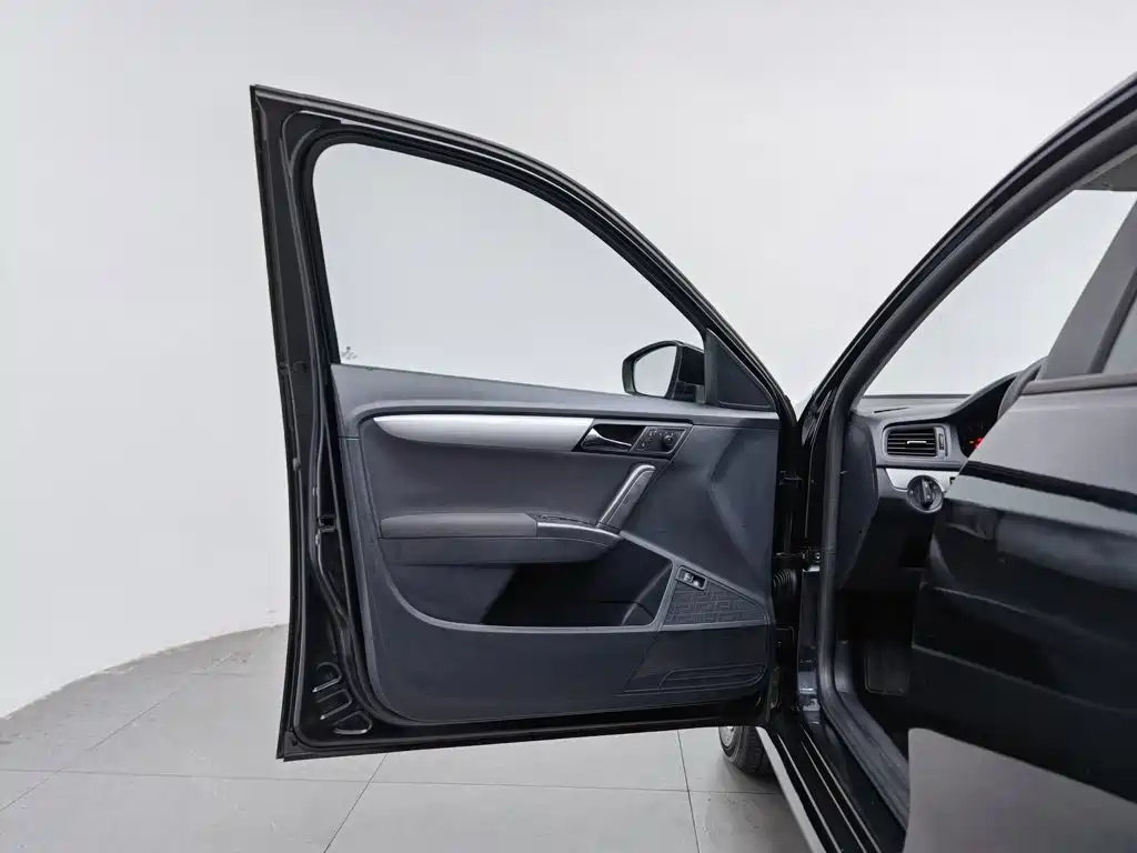 Volkswagen Lavida — миниатюра 8