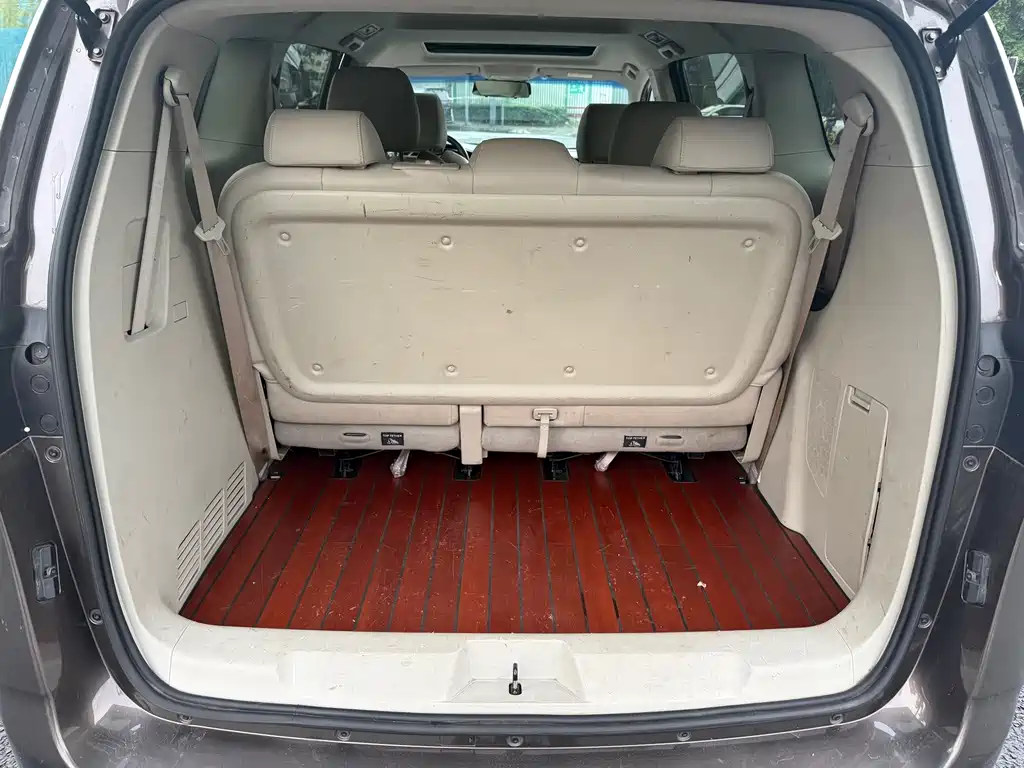 Buick GL8 — миниатюра 9