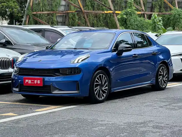 2021 Lynk & Co 03
