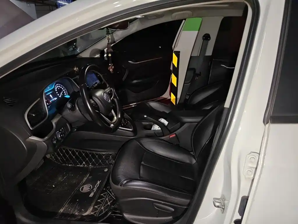 Buick Excelle — миниатюра 8