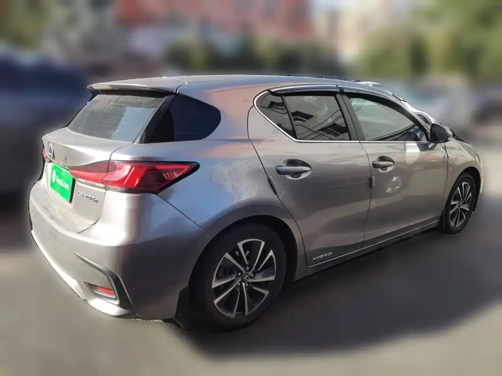 Lexus CT — миниатюра 4