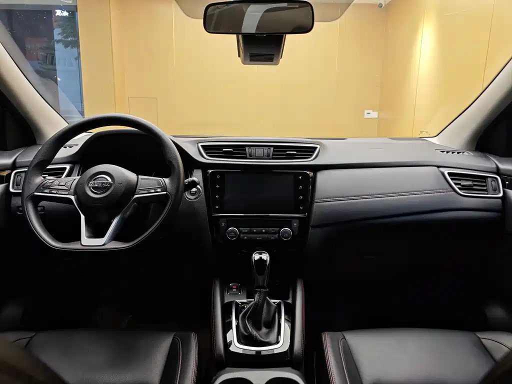 Nissan Qashqai — миниатюра 19