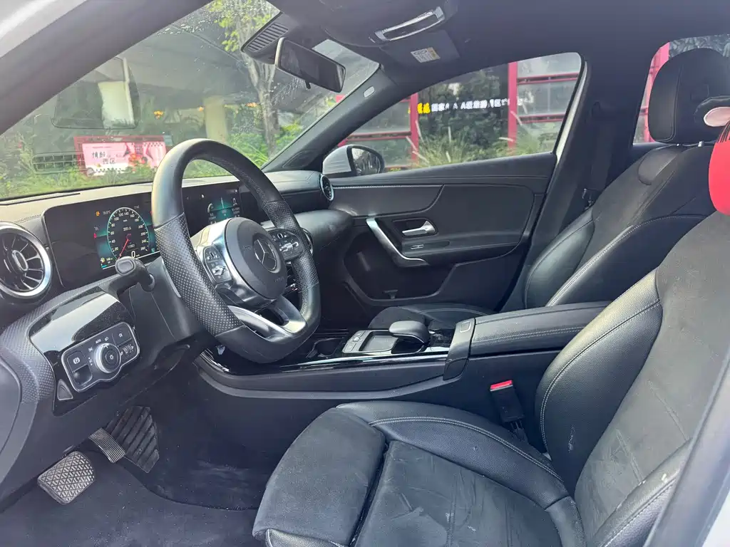Mercedes-Benz A-Class — миниатюра 10