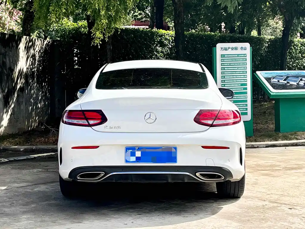 Mercedes-Benz C-Class (Import) — миниатюра 4