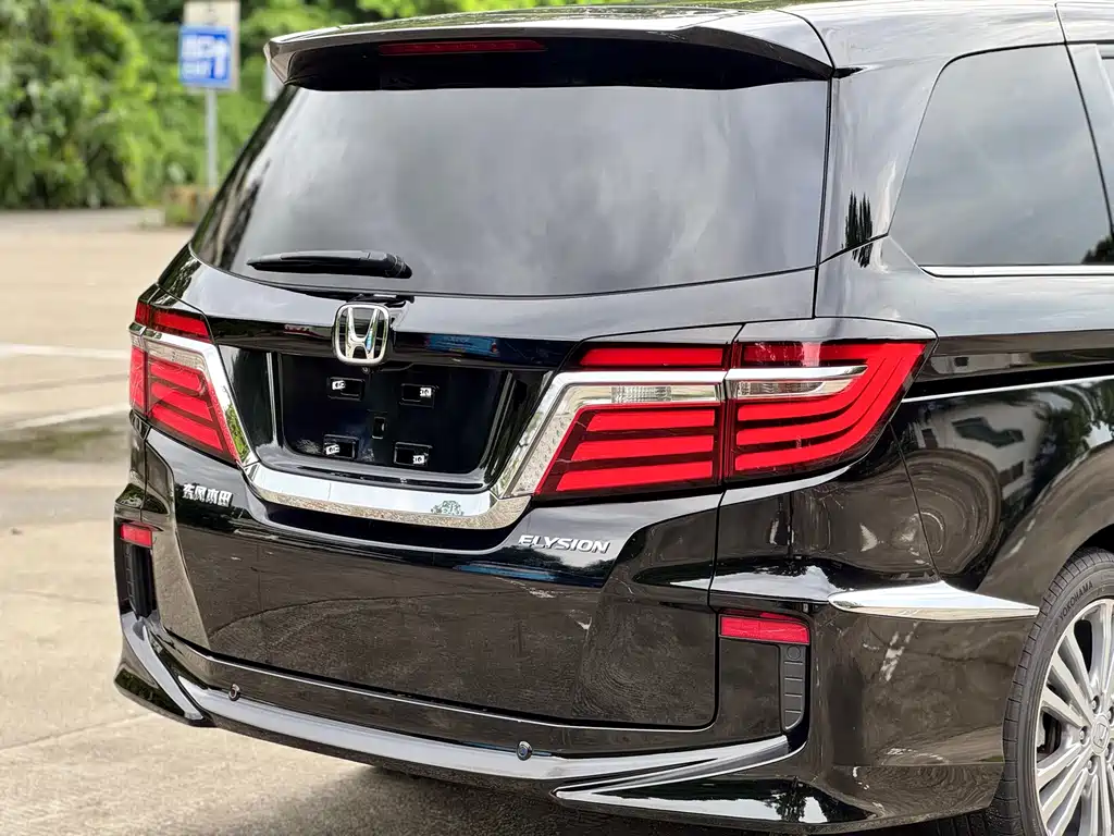 Honda Elysion — миниатюра 20