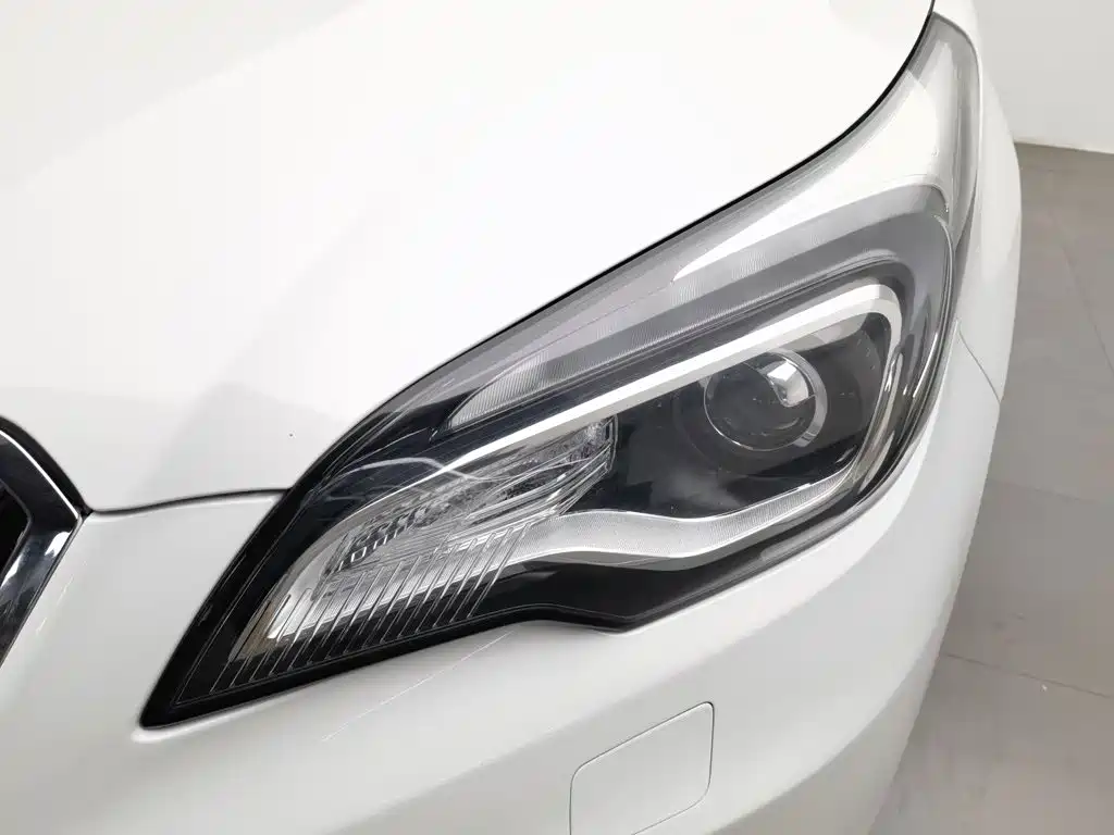 Buick Envision Plus — миниатюра 7