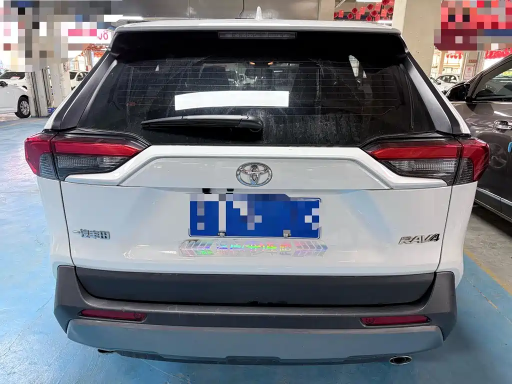Toyota RAV4 - фото 20