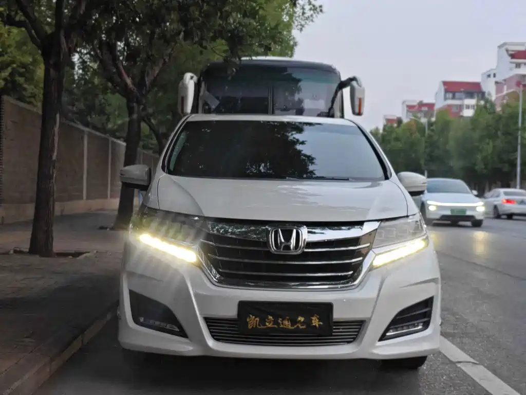 Honda Elysion — миниатюра 2