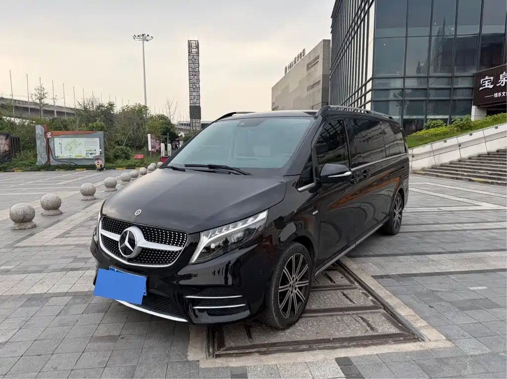 Mercedes-Benz V-Class 2024
