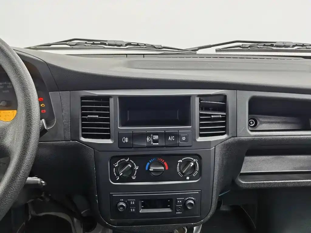 Wuling Zhiguang — миниатюра 12