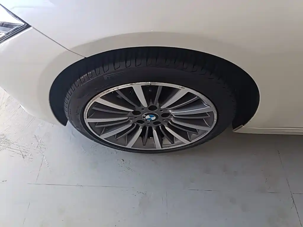 BMW 3 Series — миниатюра 23