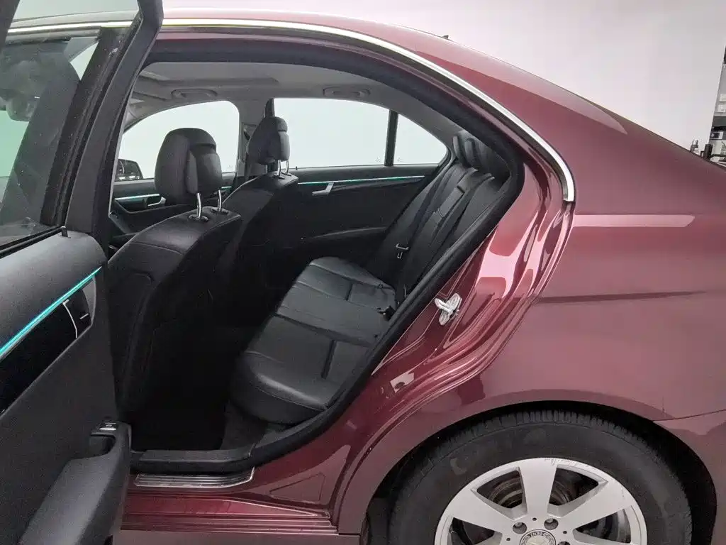 Mercedes-Benz C-Class — миниатюра 15