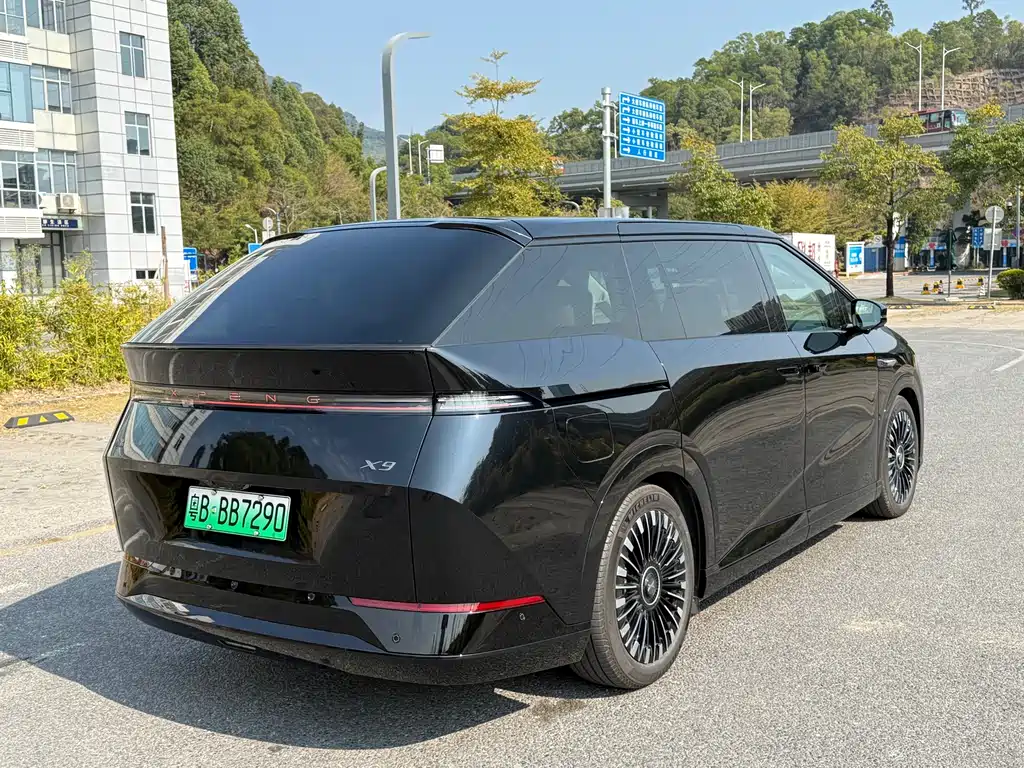 XIAOPENG X9