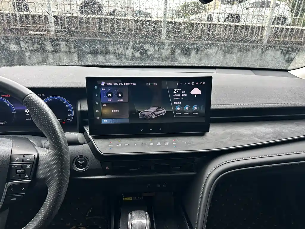 Toyota Camry — миниатюра 8