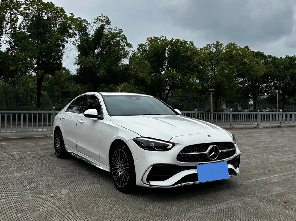 Mercedes-Benz C-Class — миниатюра 2