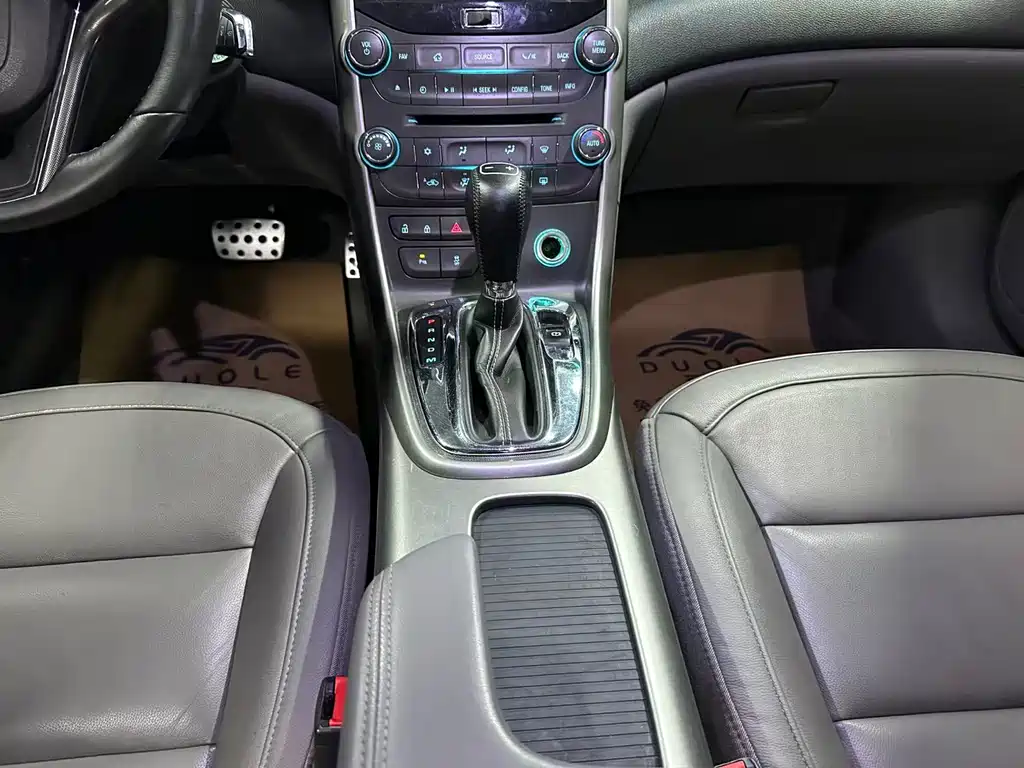 Chevrolet Malibu 2.0L Auto Luxury Edition, фото 12