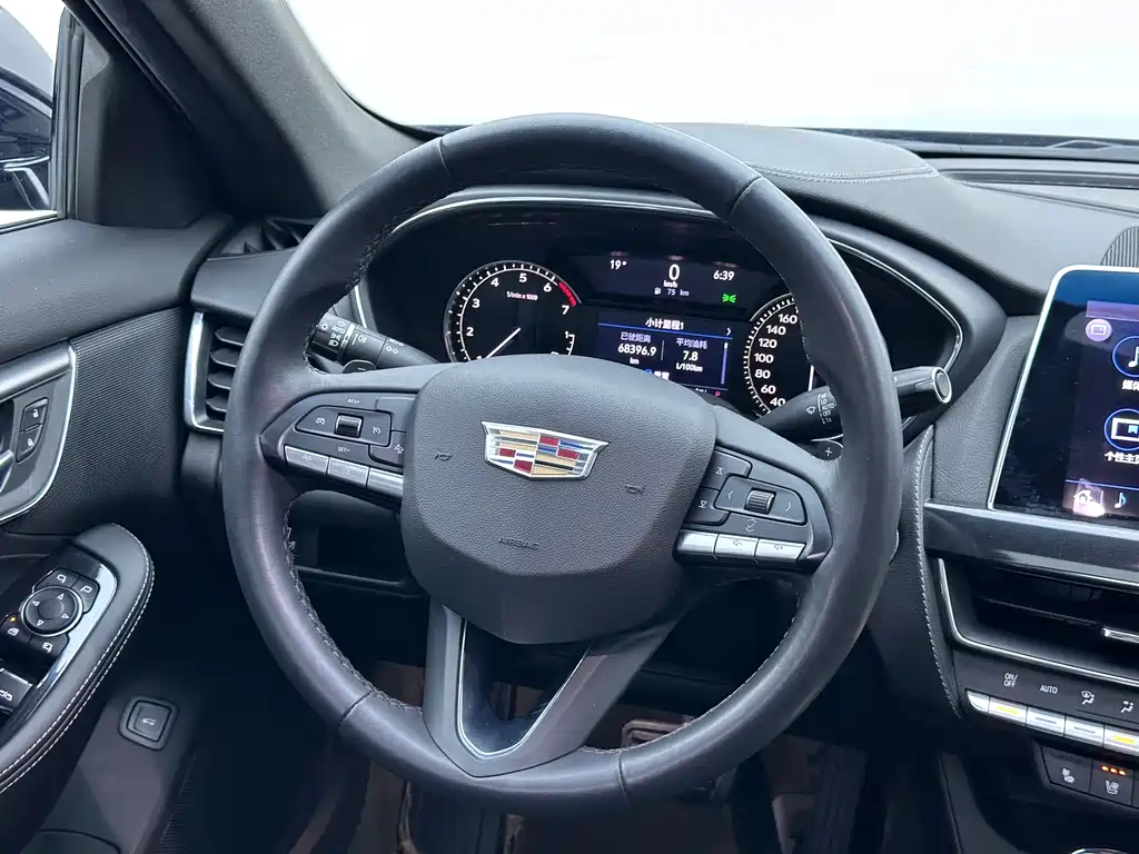 Cadillac CT5 — миниатюра 19