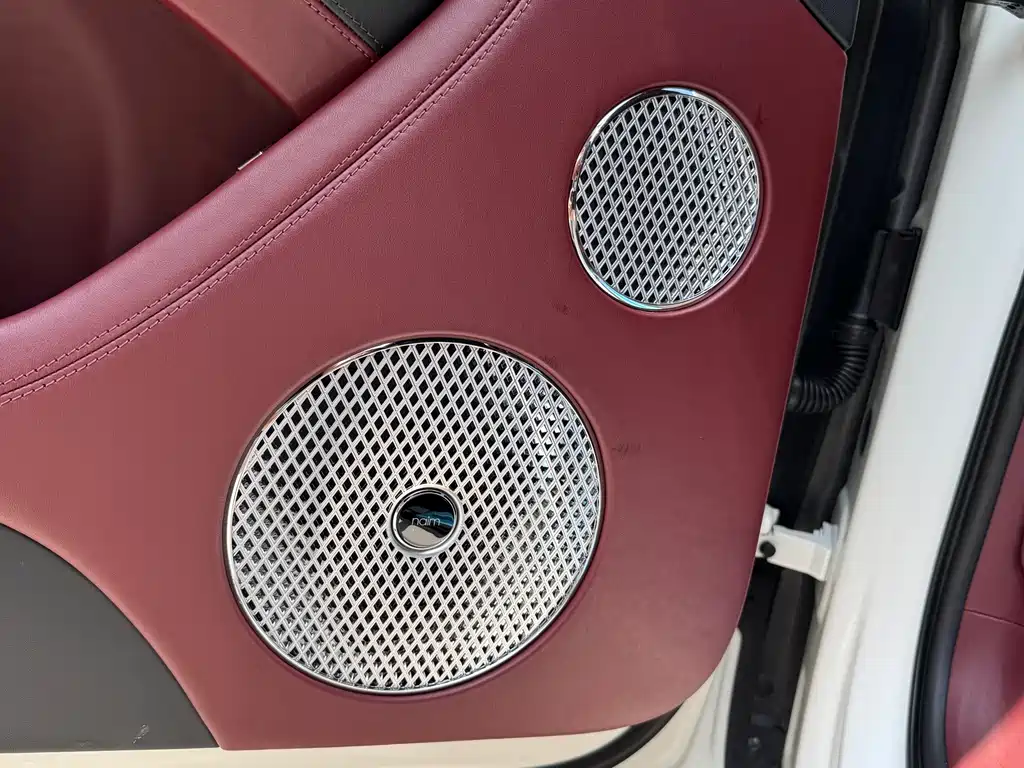 BENTLEY TIMYUE PLUG IN HYBRID