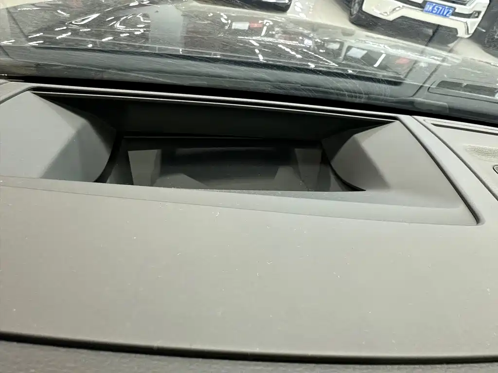 Volkswagen Touareg — миниатюра 11