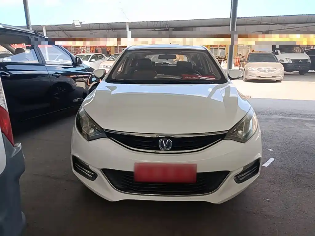 Changan Eado XT — миниатюра 3