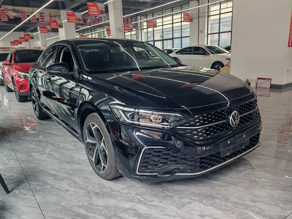 Volkswagen Passat 2023