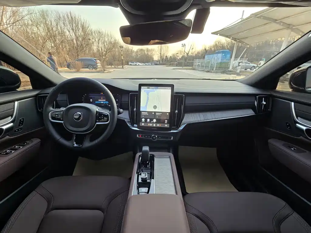 Volvo S90 2026 B5 Luxury
