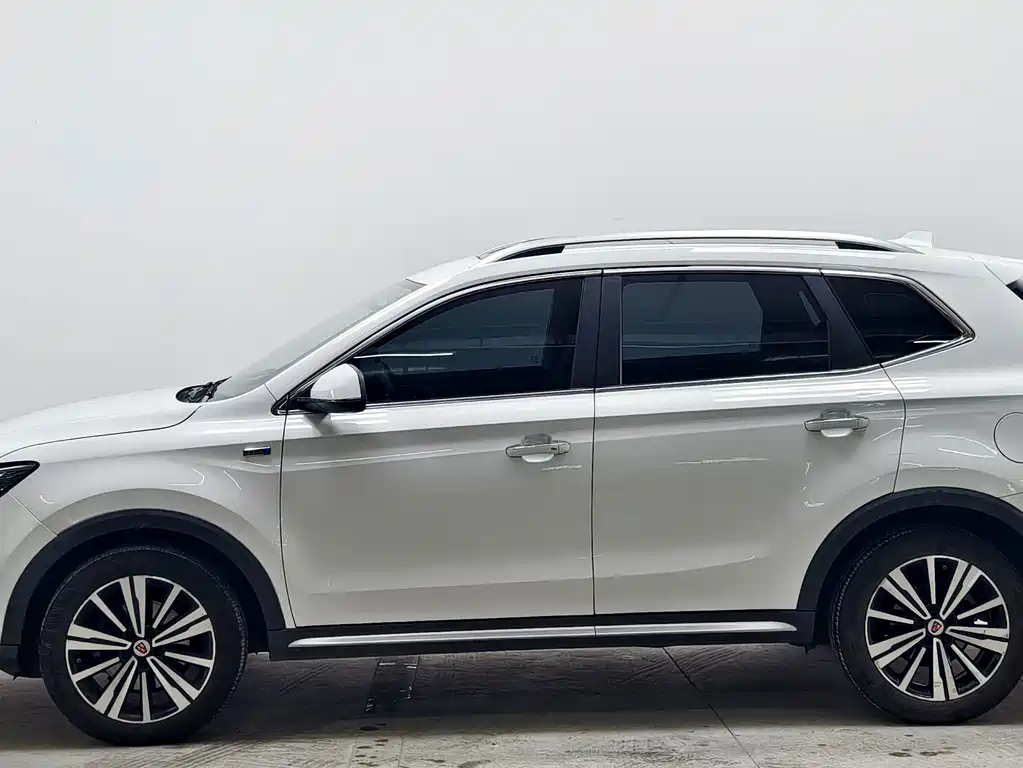 Roewe RX5 — миниатюра 7