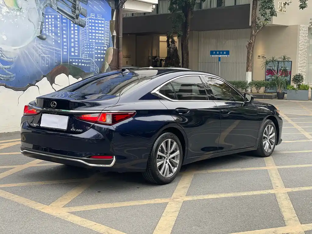 Lexus ES 2018 200 V