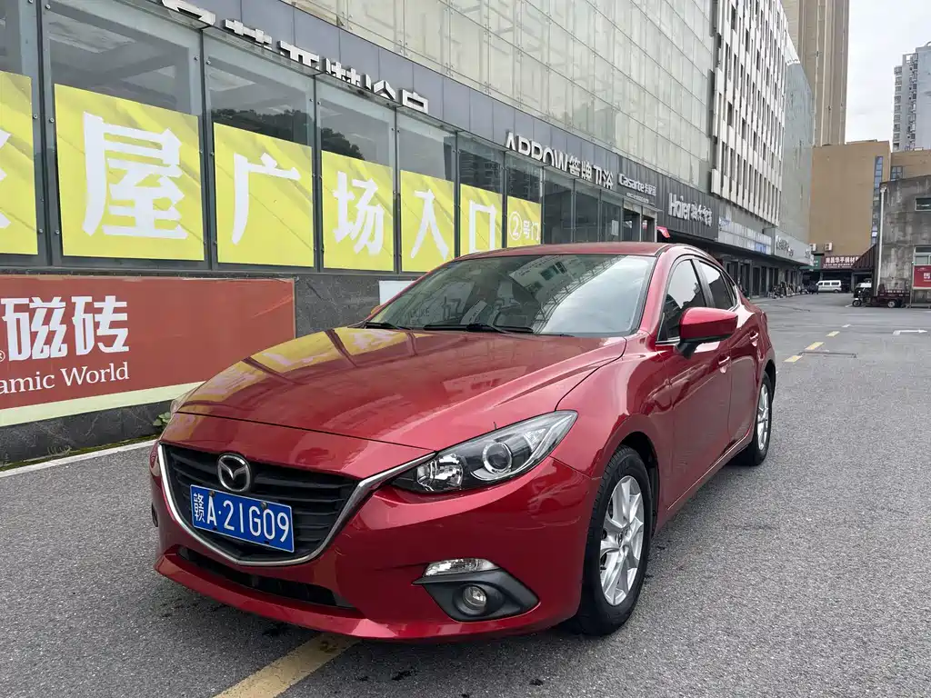 Mazda 3 Axela 2015
