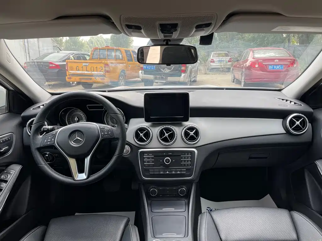 Mercedes-Benz GLA — миниатюра 9