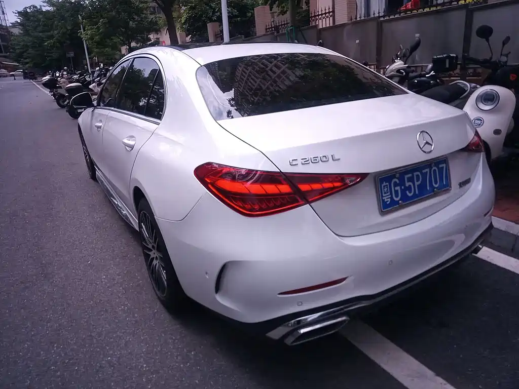 Mercedes-Benz C-Class — миниатюра 16