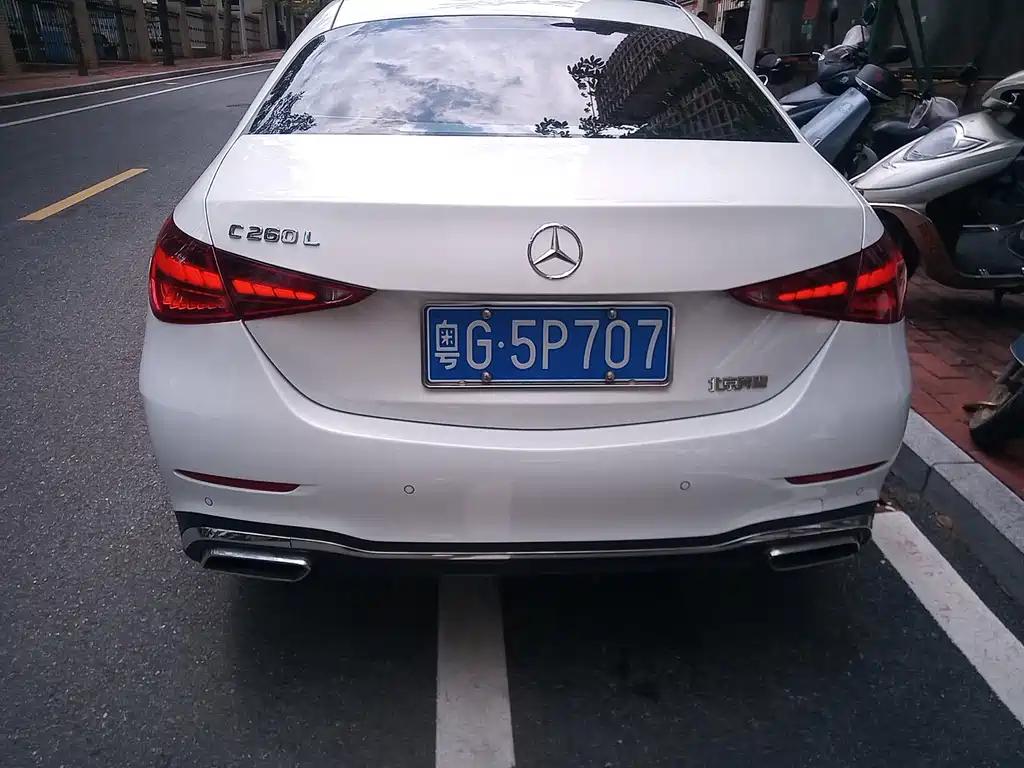 Mercedes-Benz C-Class — миниатюра 17