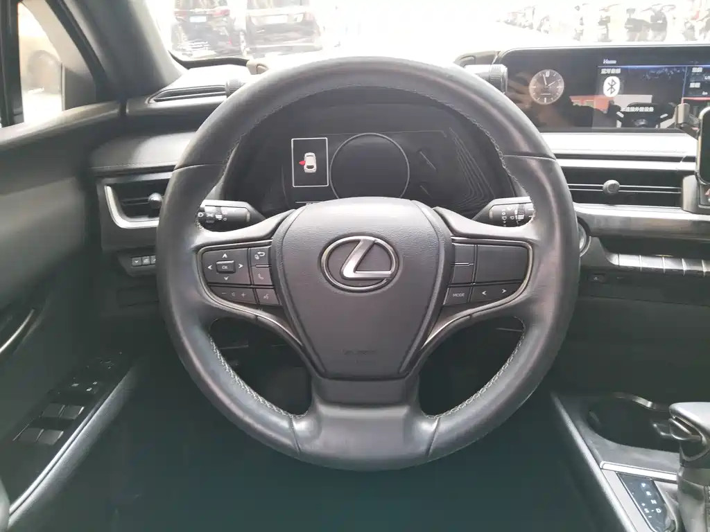 Lexus UX — миниатюра 4