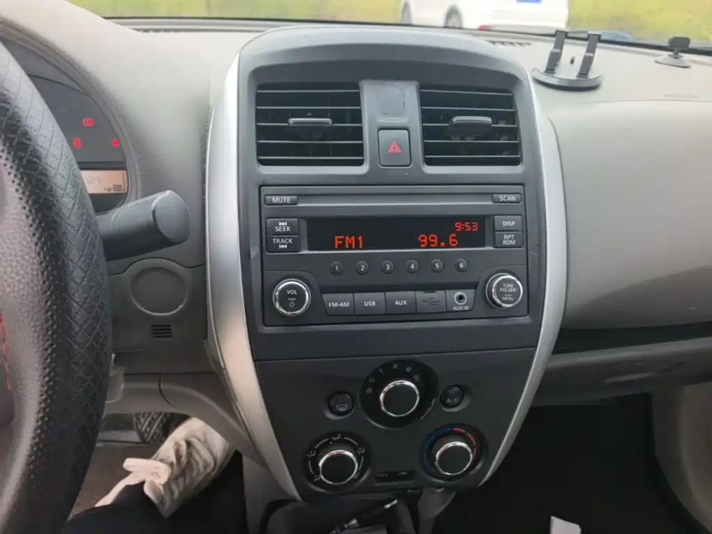 Nissan Sunny — миниатюра 13