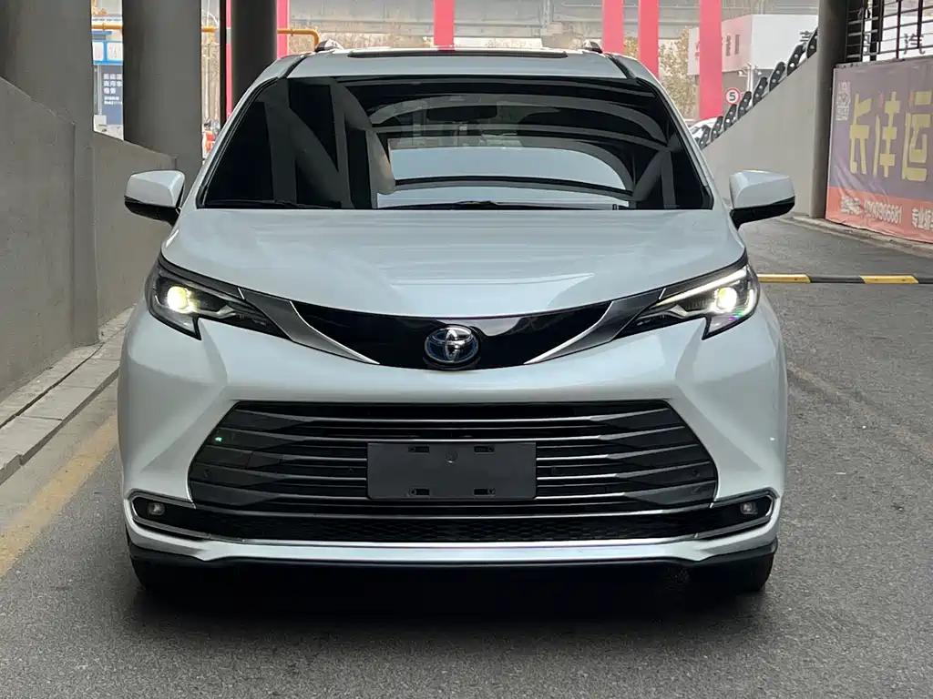 Toyota Sienna 2022