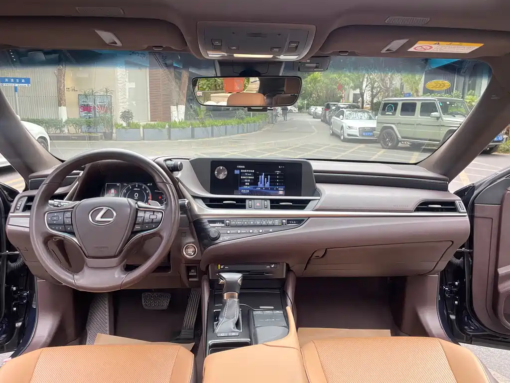 Lexus ES 2018 200 V