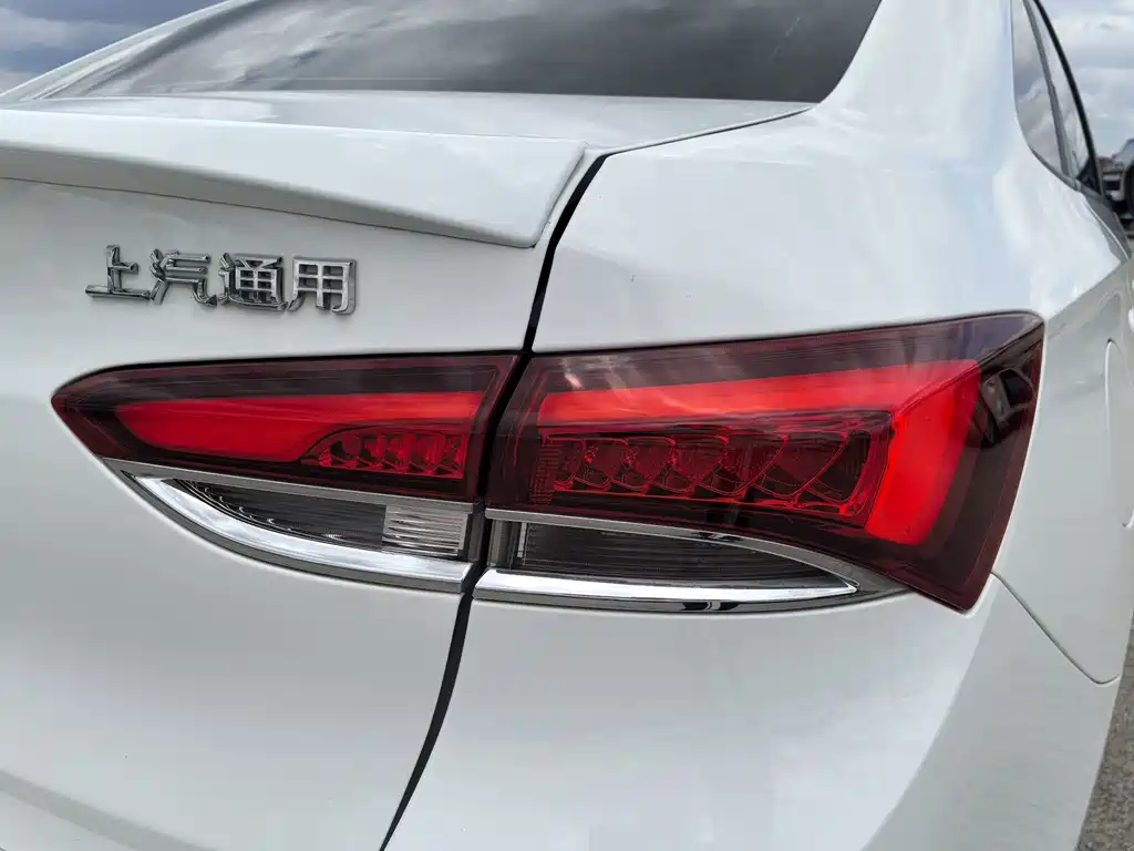 Buick Excelle — миниатюра 16