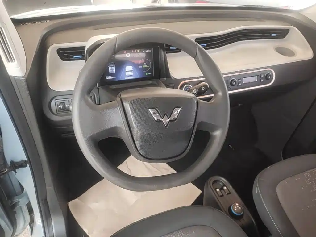 Wuling MINIEV — миниатюра 11