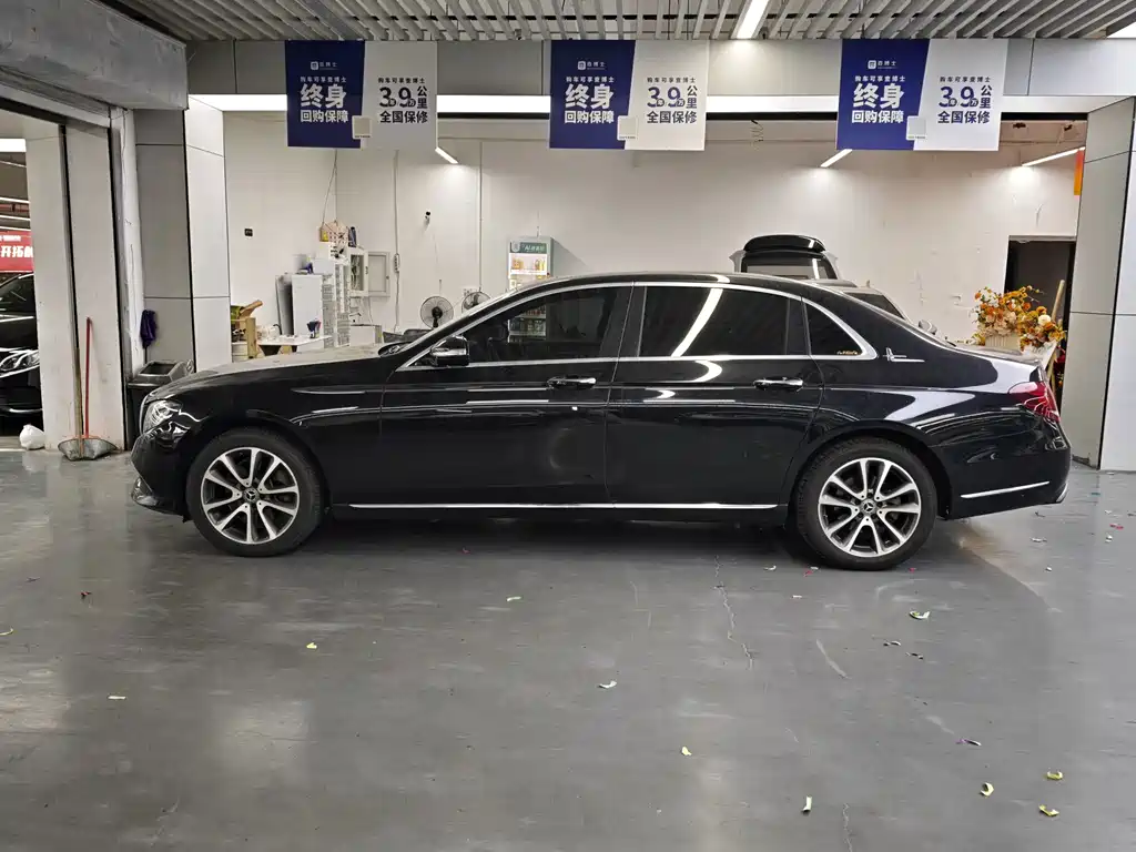 Mercedes-Benz E-Class — миниатюра 16