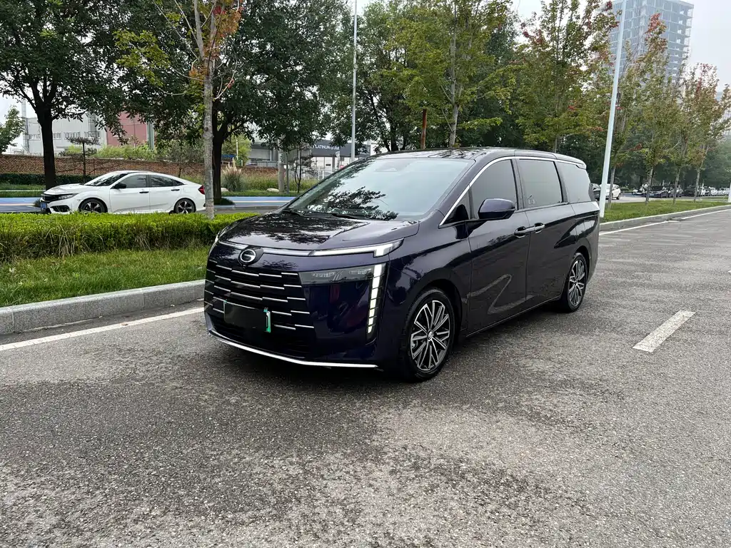 GAC Motor Trumpchi E8 PHEV