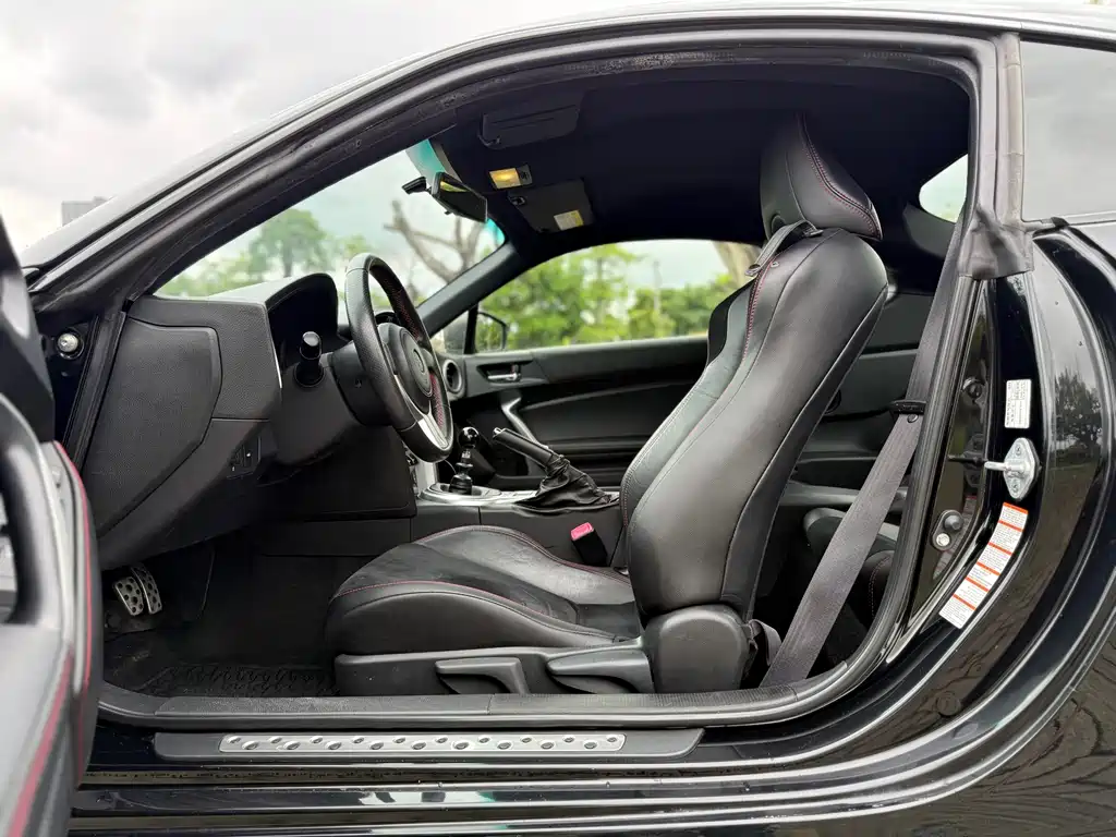 Toyota 86 2017 2.0L MT Luxury