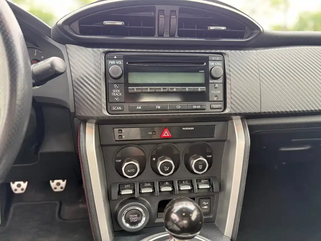 Toyota 86 2017 2.0L MT Luxury