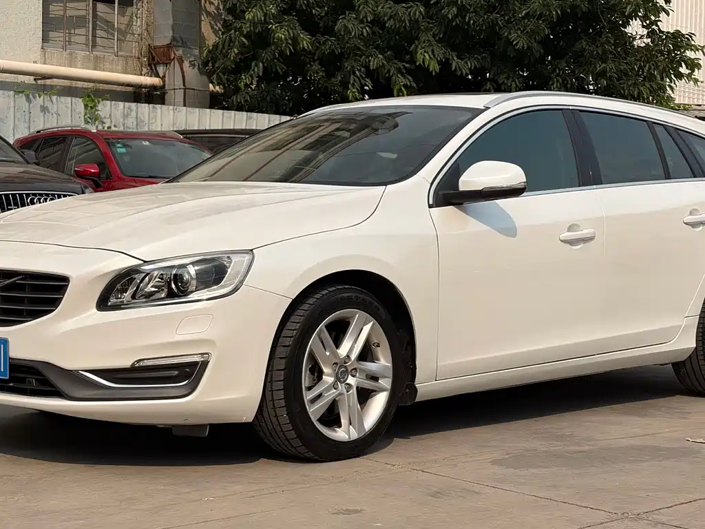 Volvo V60 2014